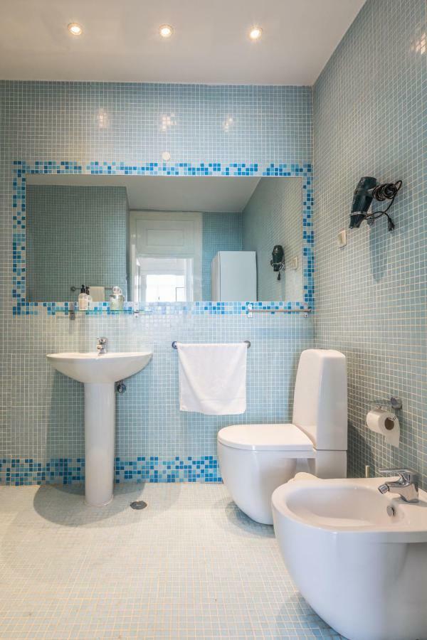 Fantastic Family Apartment In Estrela Lissabon Exterior foto